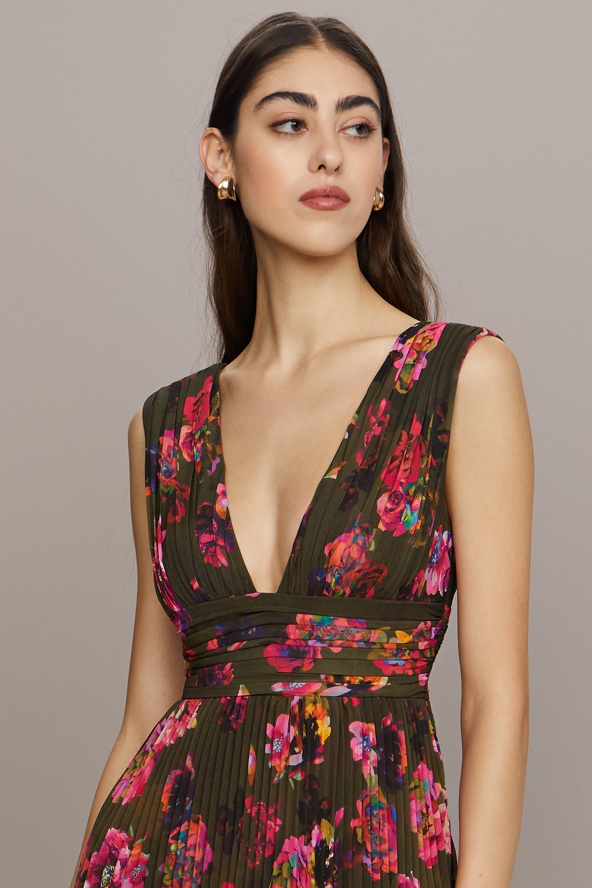 Fluer Deep V Pleated Gown