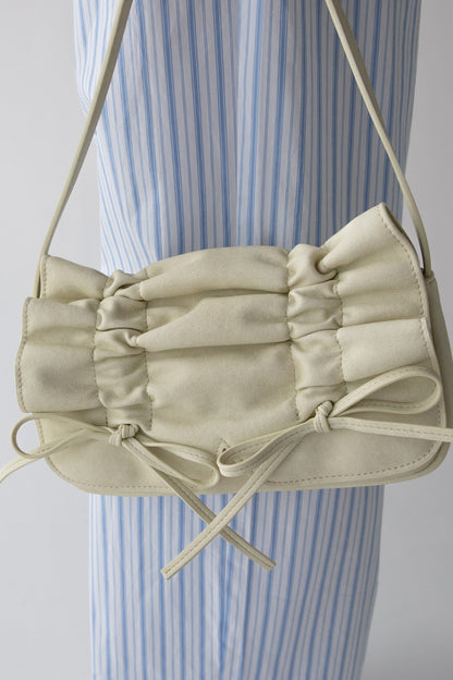 BOW-DETAILED RUCHED SHOULDER BAG