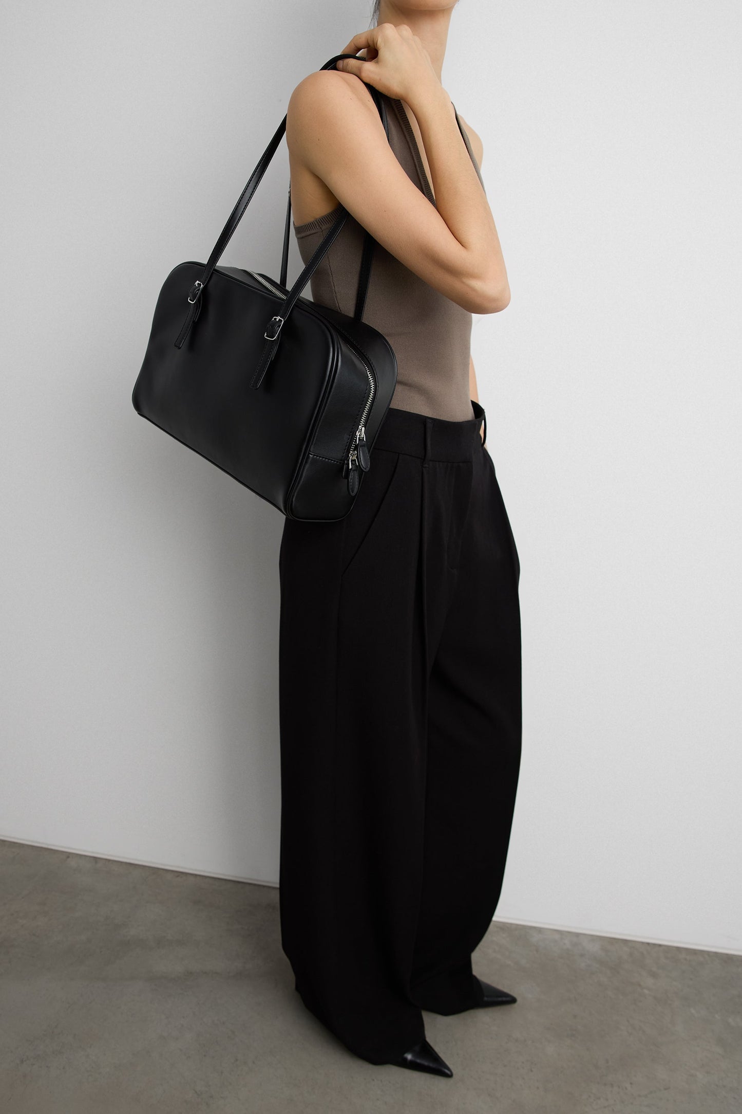 LIV BOWLER BAG