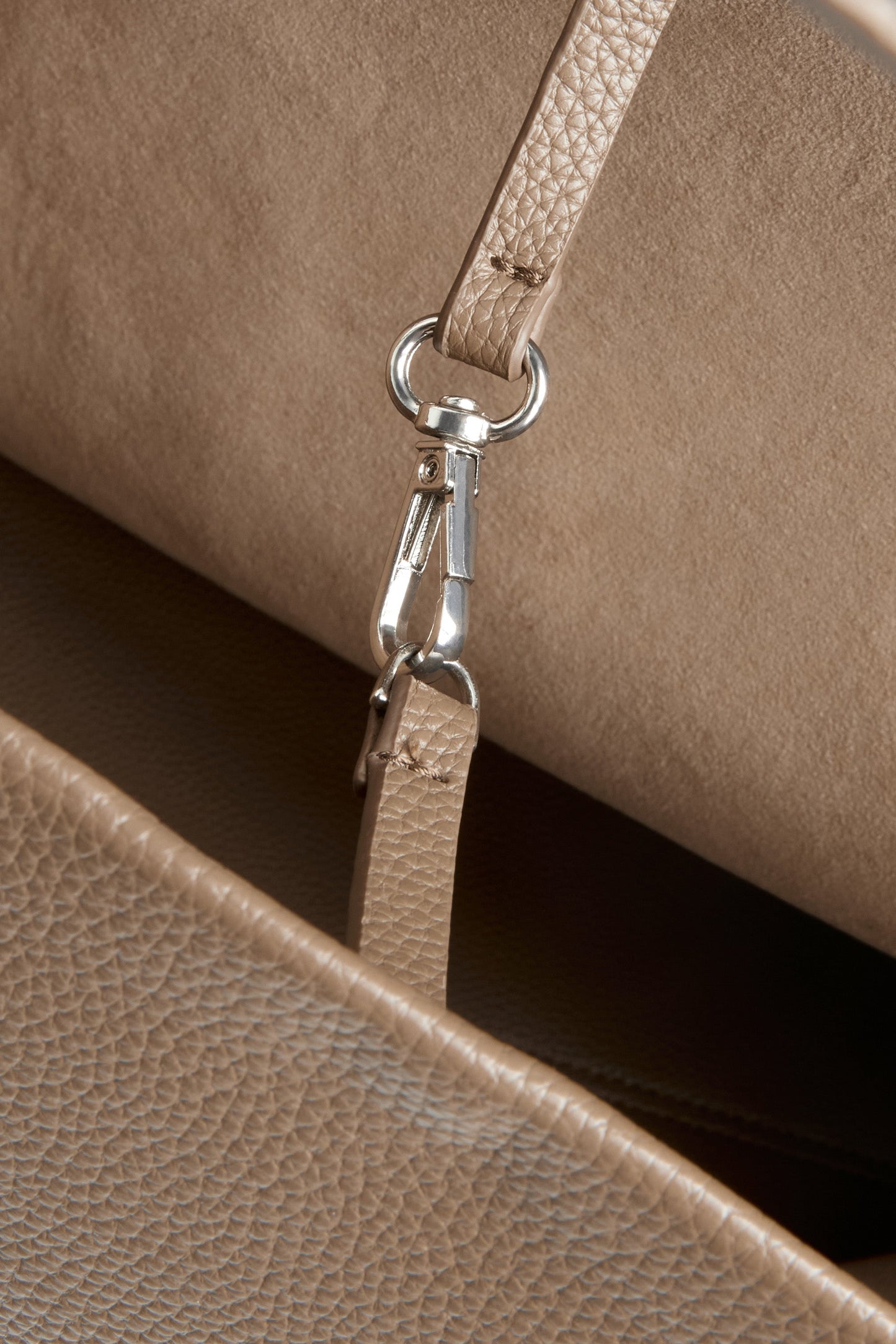 LARGE SLOANE TOTE
