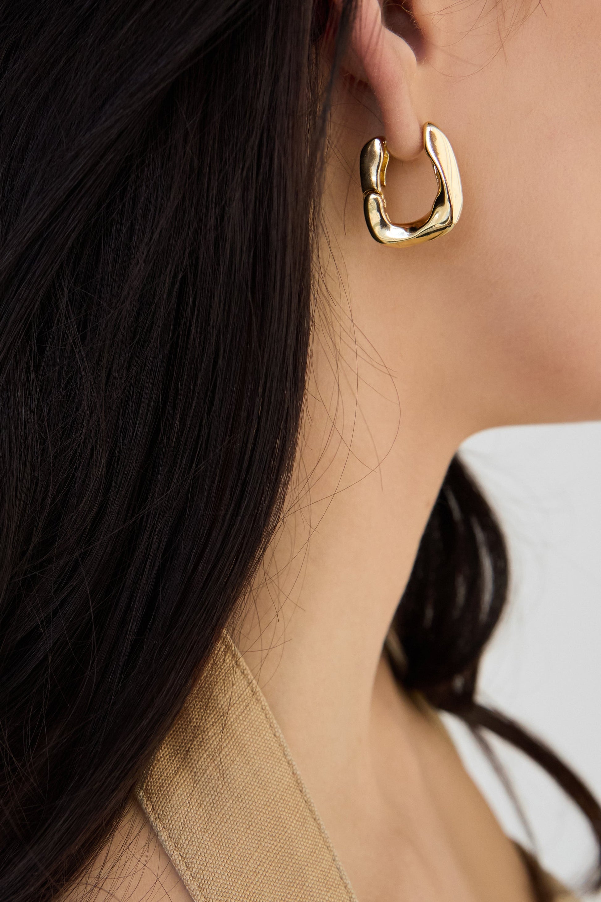 SQUARE TWIST HUGGIE EARRINGS