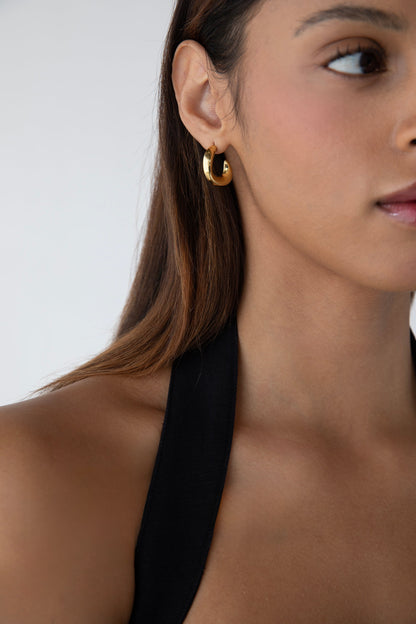 ORGANIC CURVED HOOP EARRINGS