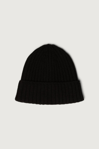 CLASSIC RIBBED KNIT BEANIE