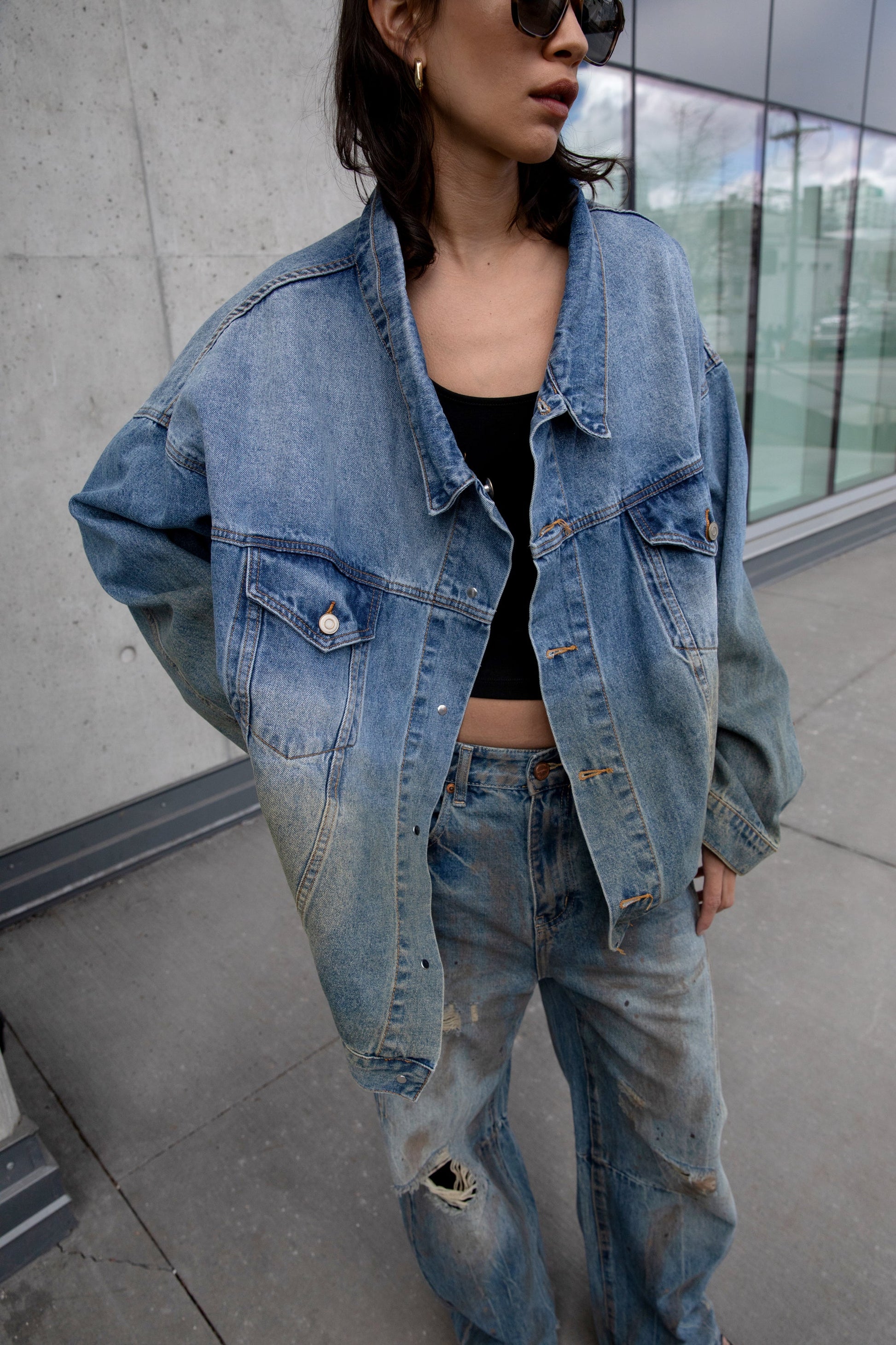 OVERSIZED VINTAGE DENIM JACKET