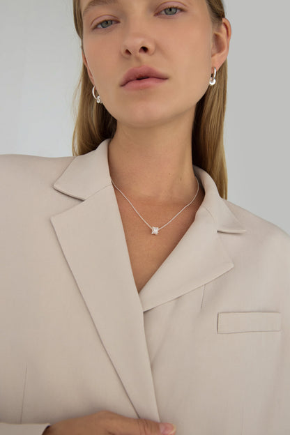 MINIMAL CHAIN WITH PENDANT