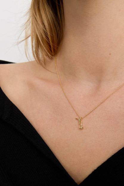 ROSE FIGURE NECKLACE