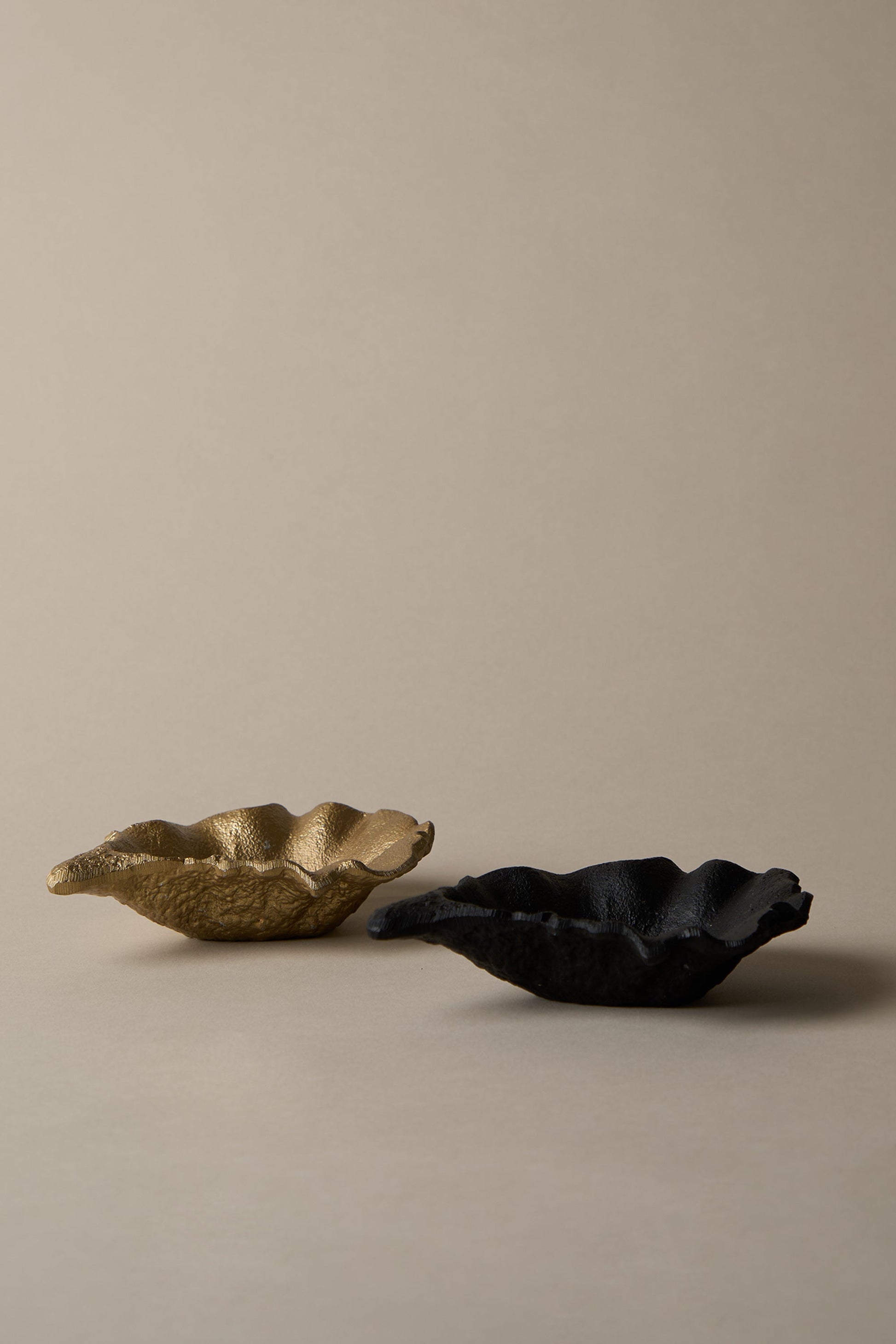 OYSTER SHELL DISH