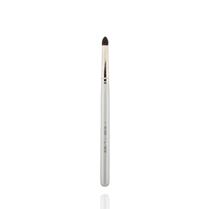 MakeUpMania Smudge It & Smoke It Brush